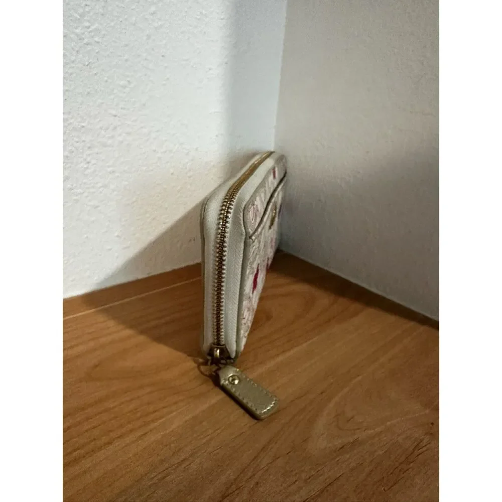 Coach Floral Print Accordion Zip Wallet EUC - Picture 2 of 7